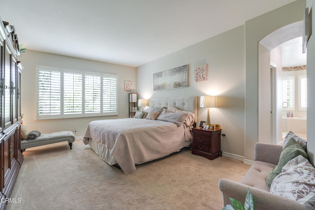 3751 North Hollingsworth Road Altadena, CA 91001 - Photo 22 of 40 Primary Bedroom Suite