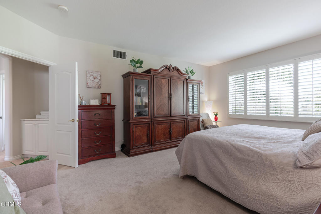 3751 North Hollingsworth Road Altadena, CA 91001 - Photo 23 of 40 Primary Suite