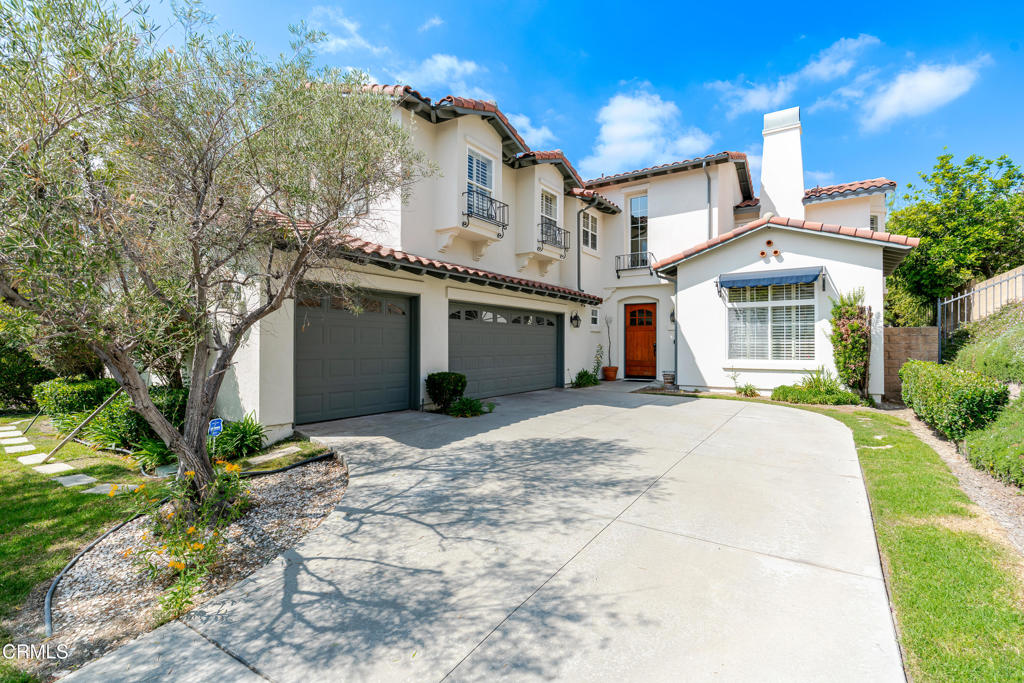3751 North Hollingsworth Road Altadena, CA 91001 - Photo 3 of 40 Front with Garages