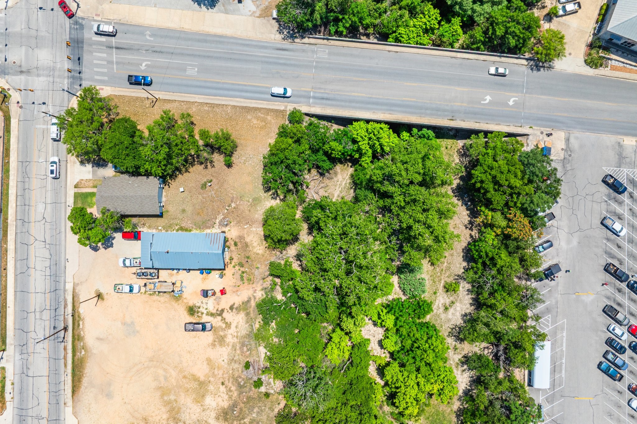 208 Francisco Lemos Street Kerrville, TX 78028 - Photo 5 of 29 a picture of a yard with a bench