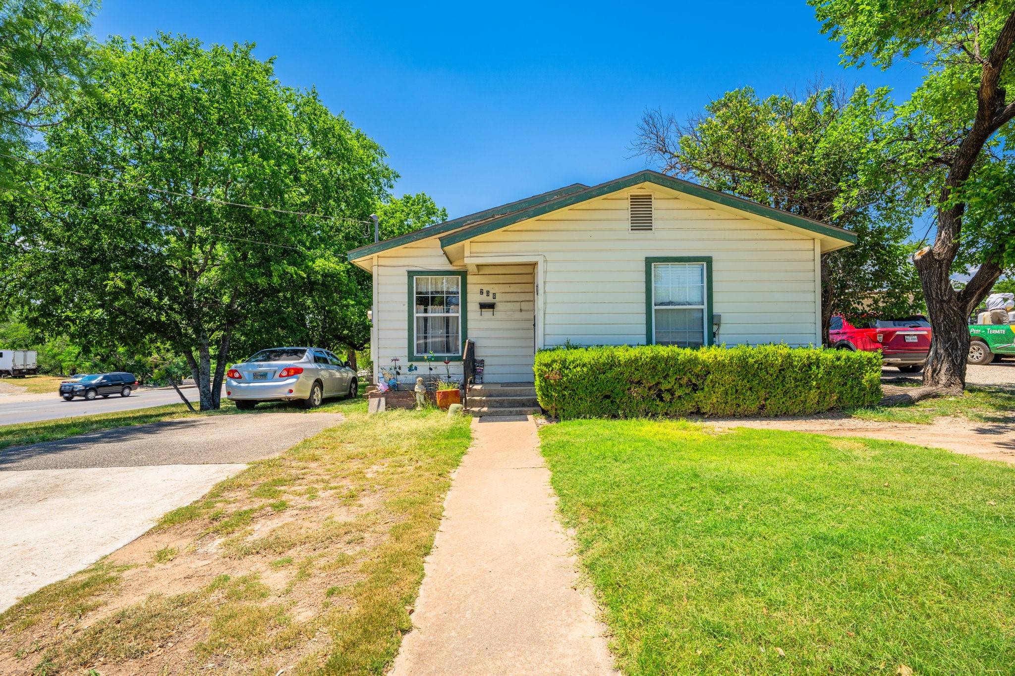 208 Francisco Lemos Street Kerrville, TX 78028 - Photo 8 of 29 a house view with a garden space