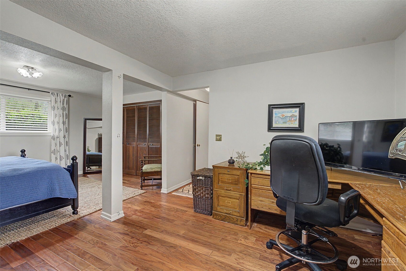 1611 Ham Hill Road Centralia, WA 98531 - Photo 30 of 40 a view of a workspace with furniture and bedroom