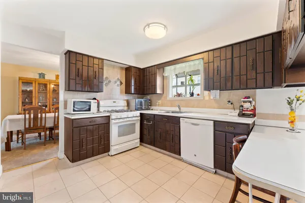 $489,900 | 1858 Greymont Street, Philadelphia, PA 19116
