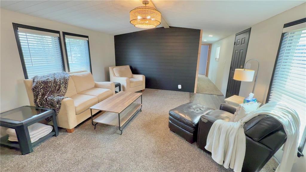 111 Racoon Court Gallatin, MO 64640 - Photo 5 of 24