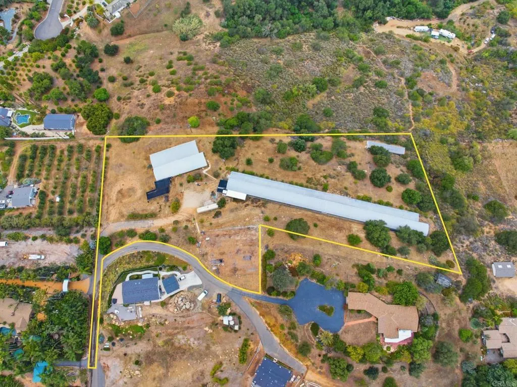 803 Road Fallbrook Ca Fallbrook, CA 92028 - Photo 3 of 36
