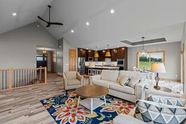 $1,250,000 | 19811 Jennady Avenue, Jordan, MN 55352