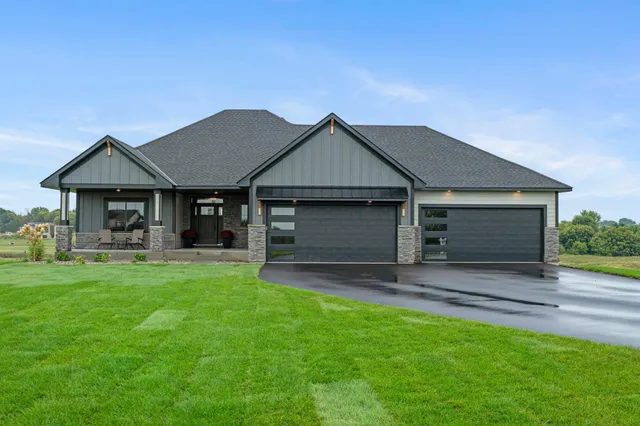 $1,250,000 | 19811 Jennady Avenue, Jordan, MN 55352