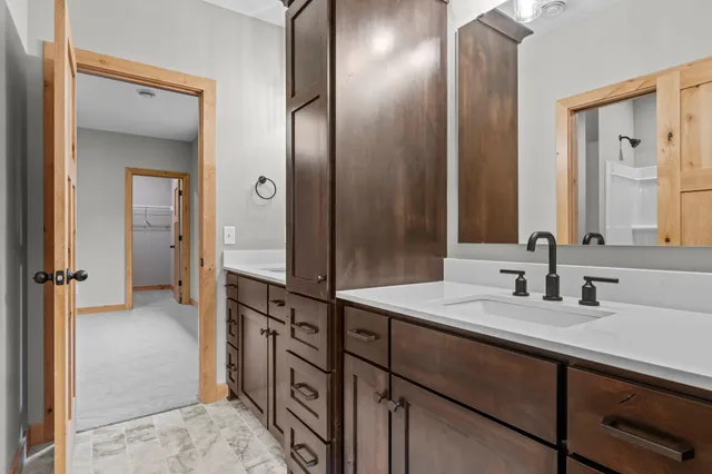 $1,250,000 | 19811 Jennady Avenue, Jordan, MN 55352