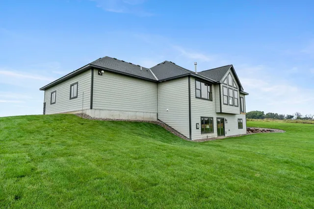 $1,250,000 | 19811 Jennady Avenue, Jordan, MN 55352