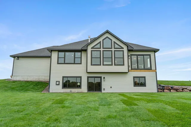 $1,250,000 | 19811 Jennady Avenue, Jordan, MN 55352