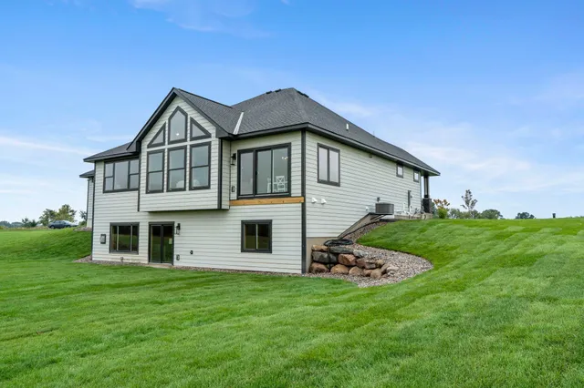 $1,250,000 | 19811 Jennady Avenue, Jordan, MN 55352