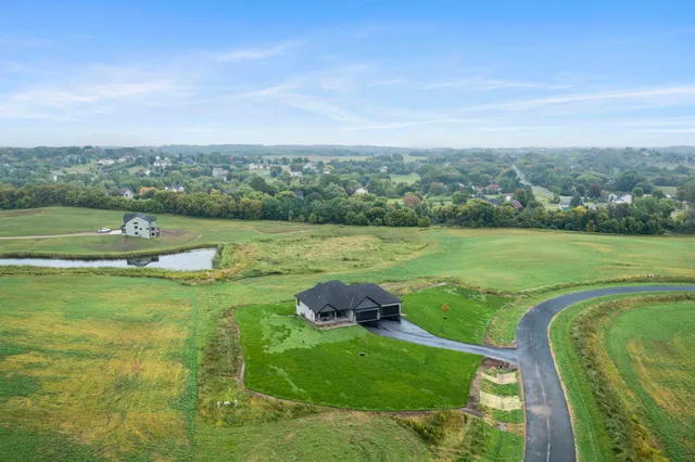 $1,250,000 | 19811 Jennady Avenue, Jordan, MN 55352