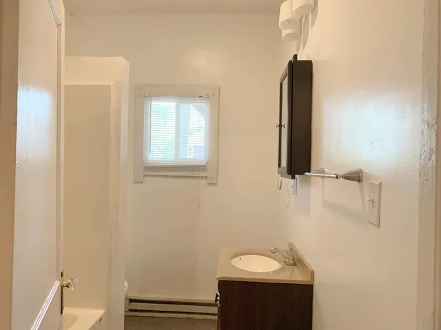 $849 | 1306 Patterson Avenue Southwest, Unit 2, Roanoke, VA 24016