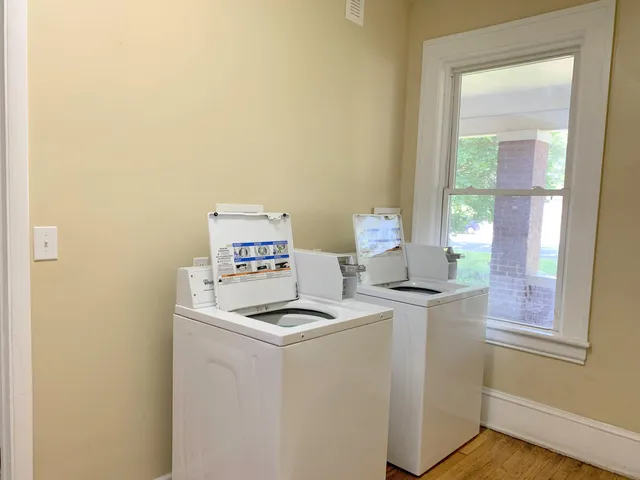 $849 | 1306 Patterson Avenue Southwest, Unit 2, Roanoke, VA 24016