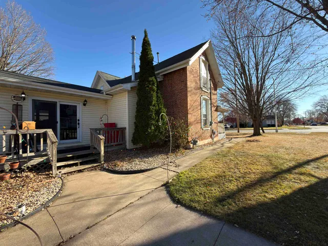 $234,980 | 447 Broadway Street, Berlin, WI 54923