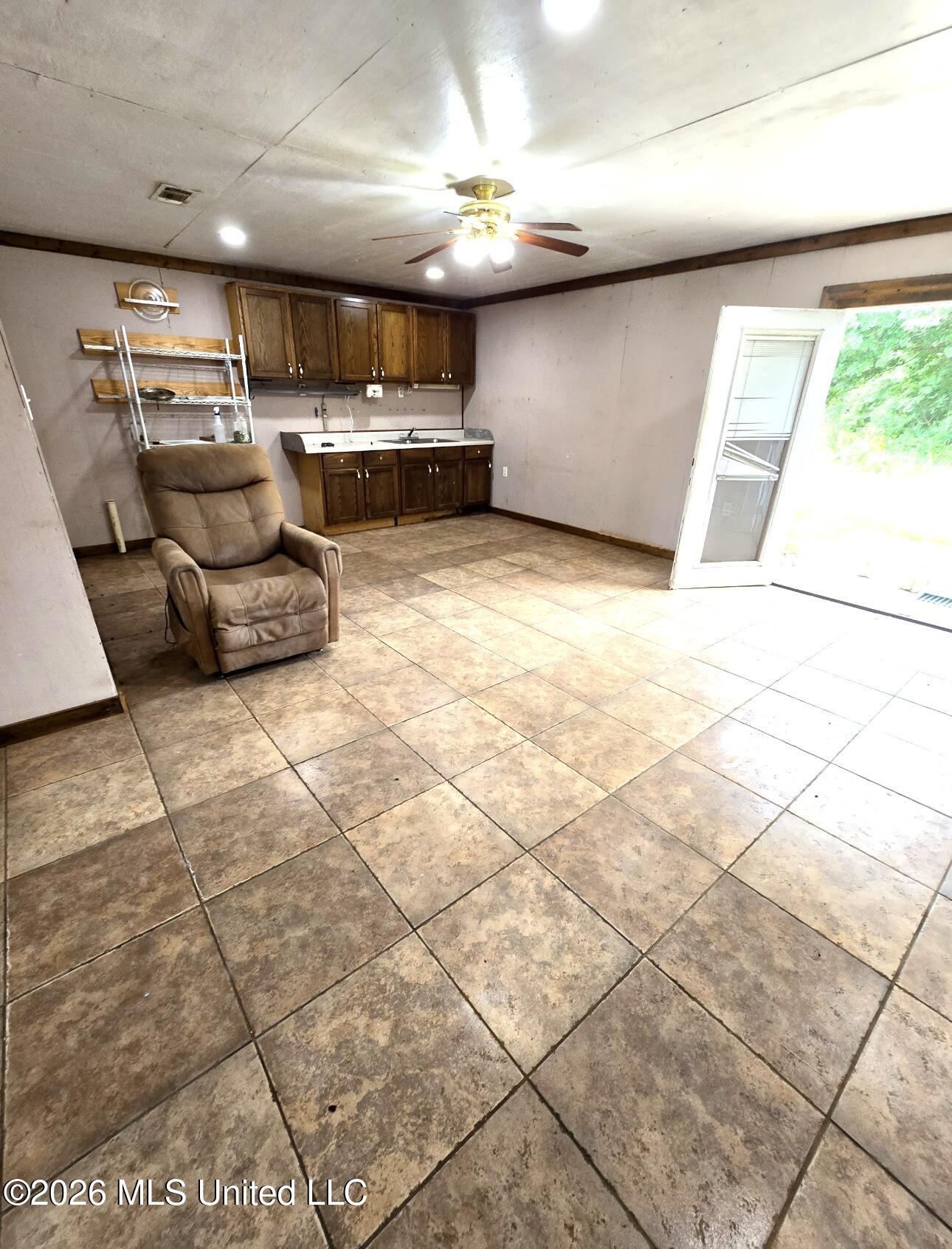 2151 Sally Parker Road Lucedale, MS 39452 - Photo 2 of 10 LV