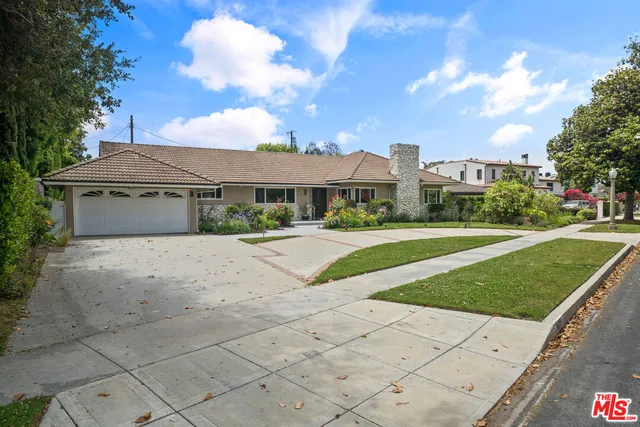 $13,500 | 4315 Clybourn Avenue, Toluca Lake, CA 91602