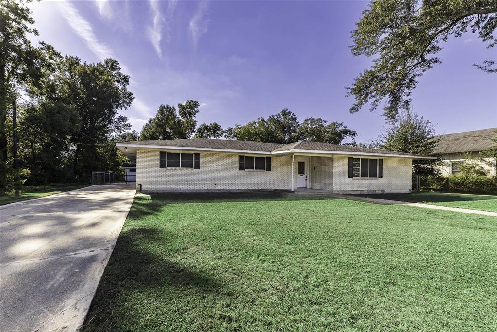 1612 Stevenson Street Vinton, LA 70668 - Photo 1 of 19