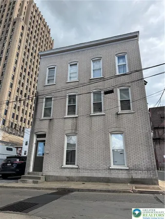 $1,275 | 922 West Court Street, Unit 2, Allentown, PA 18101