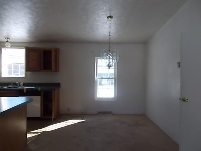12184 Townsend Road Milan, MI 48160 - Photo 5 of 10 20327188-4.JPG