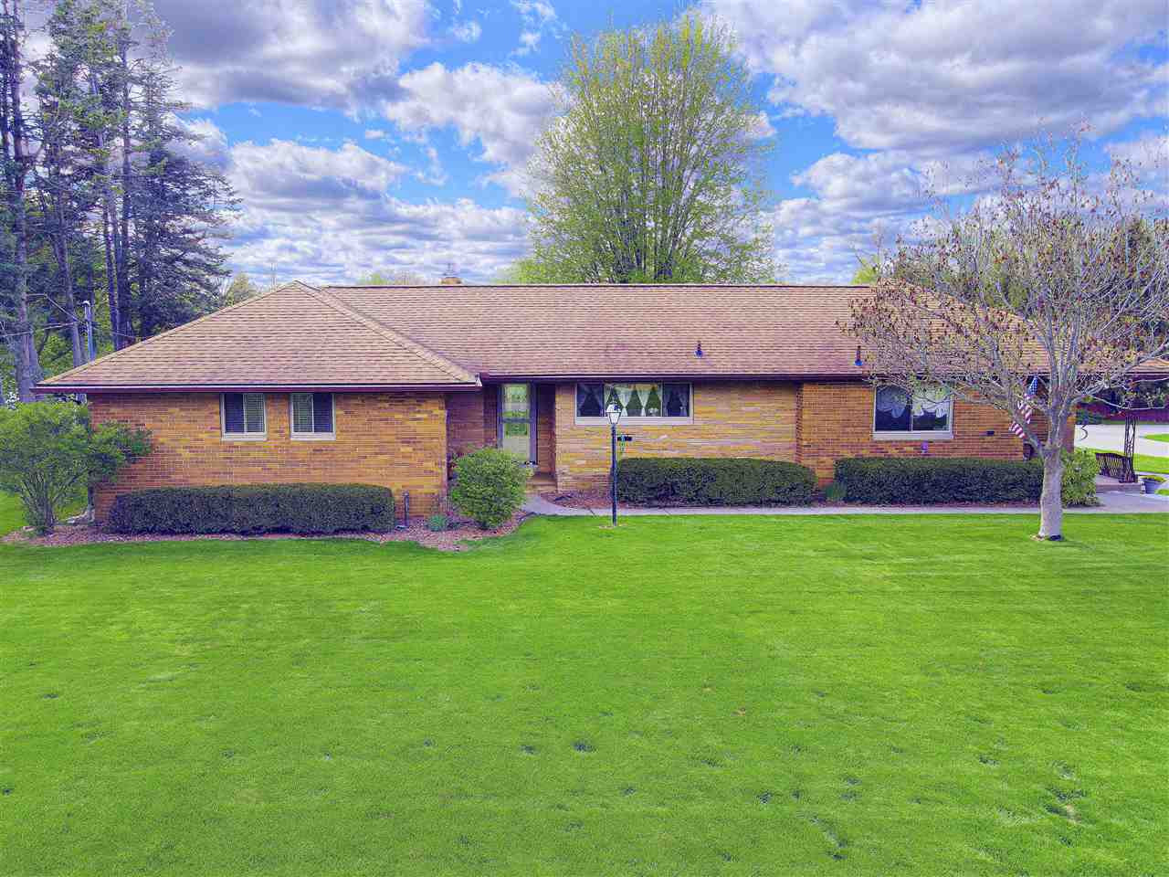 3828 East Walmont Road Jackson, MI 49203 - Photo 1 of 33 Photo 1