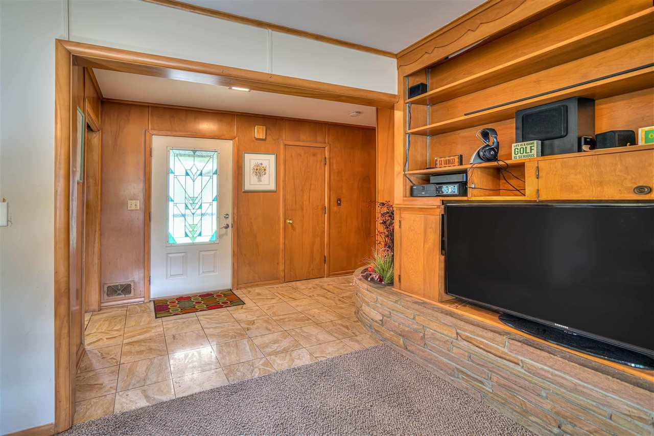 3828 East Walmont Road Jackson, MI 49203 - Photo 4 of 33 Photo 4