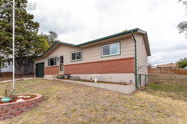 6806 Dale Road Colorado Springs, CO 80915 - Photo 4 of 21