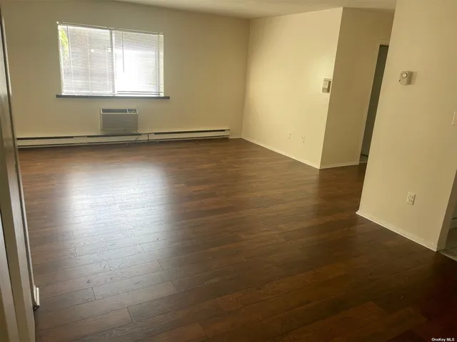 $3,100 | 530 Hudson Avenue, Unit B4, Cedarhurst, NY 11516