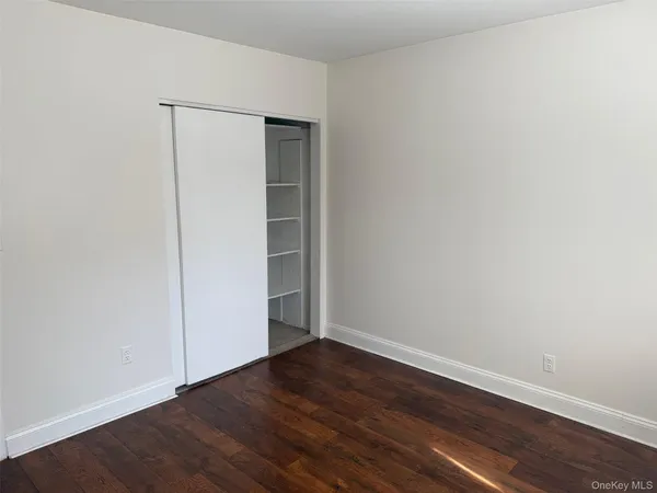 $3,100 | 530 Hudson Avenue, Unit B4, Cedarhurst, NY 11516