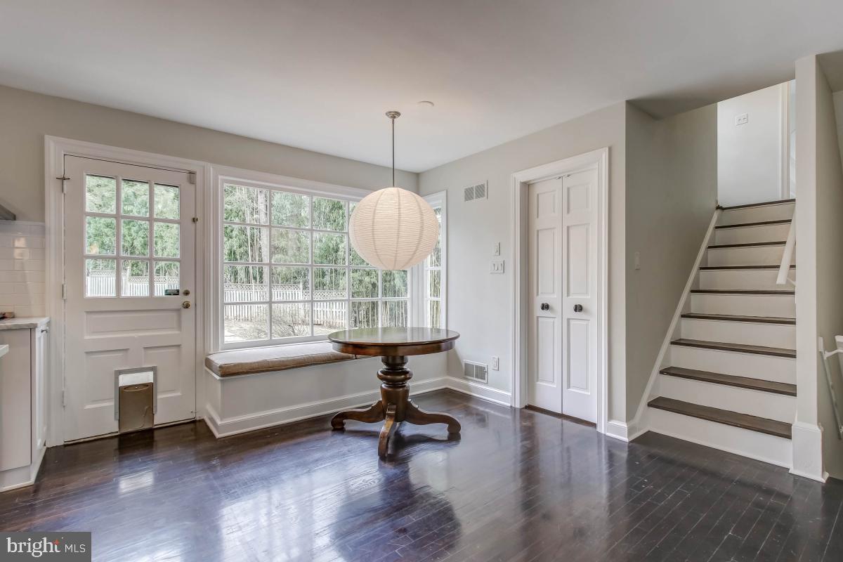 7011 Darby Road Bethesda, MD 20817 - Photo 14 of 37 breakfast room