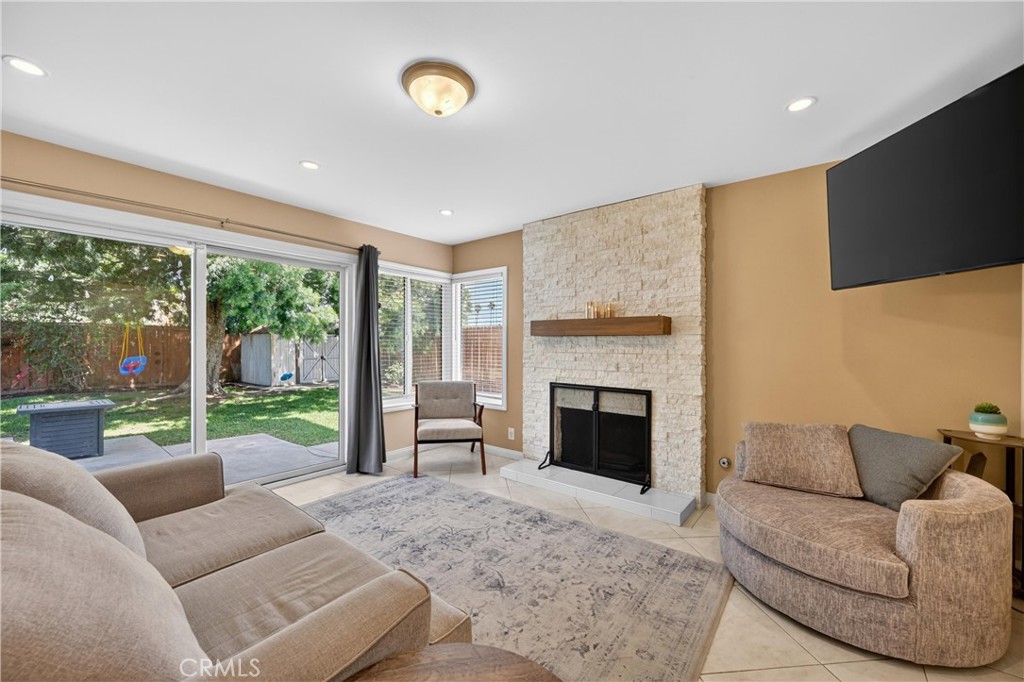 11251 Green Arbor Drive Riverside, CA 92505 - Photo 16 of 43