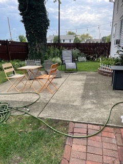 3 East Slade Street Palatine, IL 60067 - Photo 41 of 45 a view of a terrace with chairs