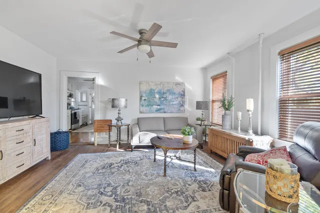 $520,000 | 3 East Slade Street, Palatine, IL 60067