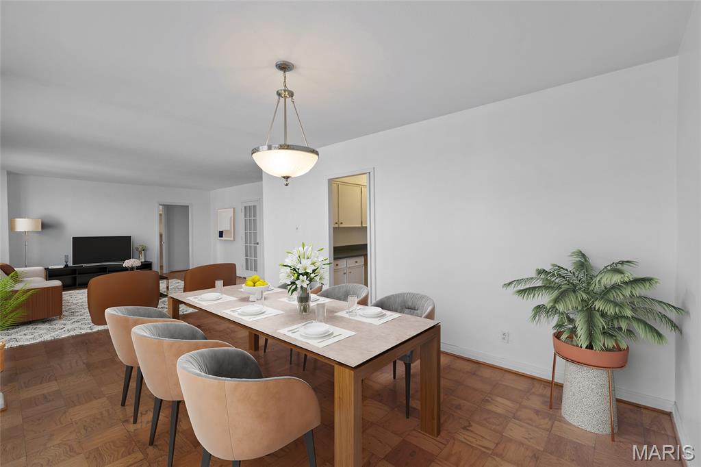 900 South Hanley Road, Unit 11B Clayton, MO 63105 - Photo 5 of 31 Gallery Image 5