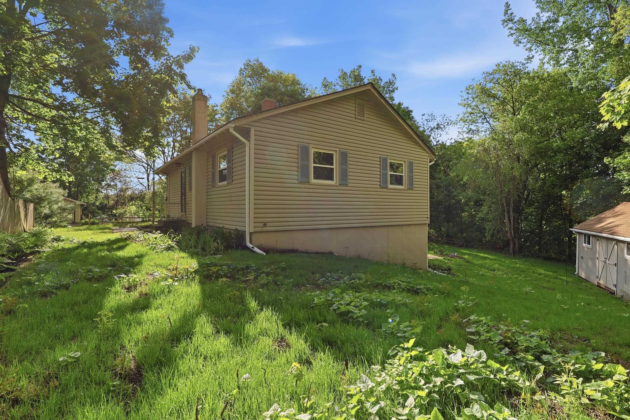 85 Whitney Avenue Manchester, NH 03104 - Photo 44 of 58