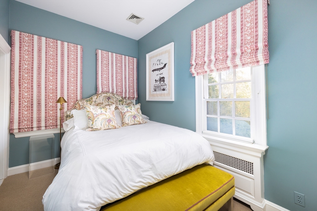 40 Singletree Road Brookline, MA 02467 - Photo 16 of 23