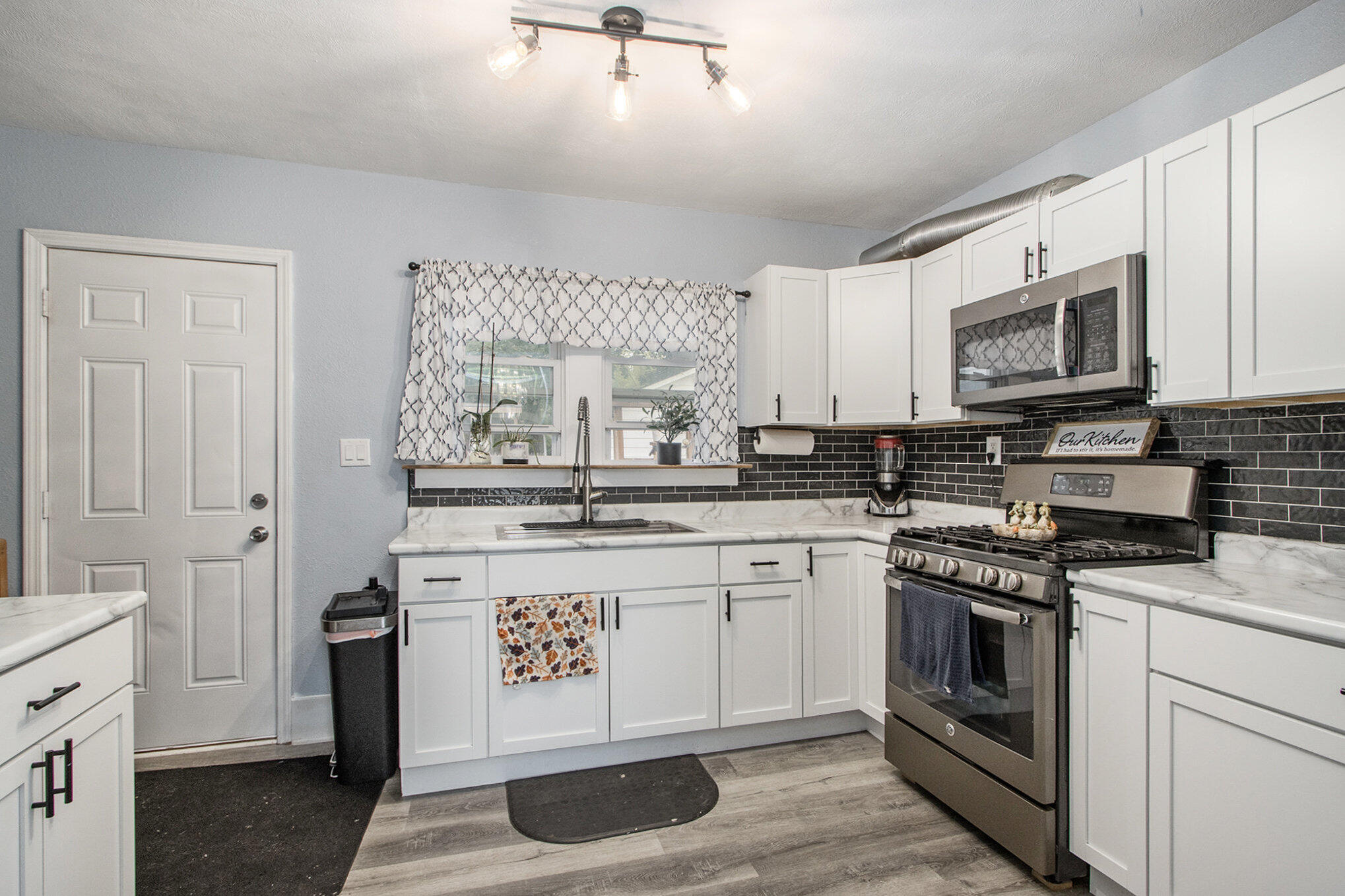 2105 Gull Road Kalamazoo, MI 49048 - Photo 6 of 13 007_file_30