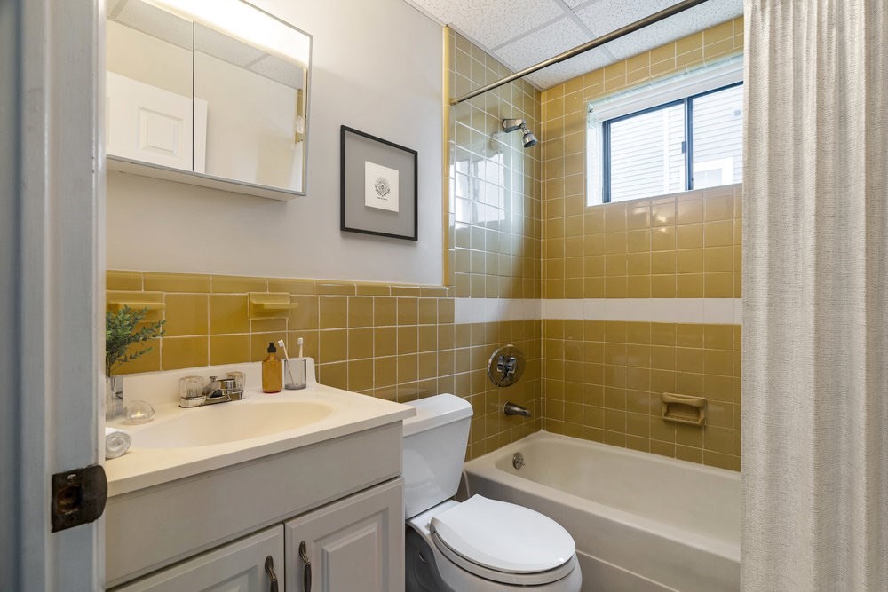 33 Middle Street, Unit 4 Waltham, MA 02451 - Photo 4 of 10