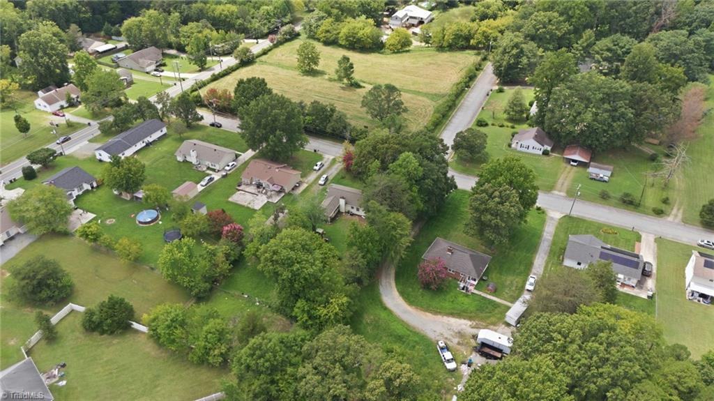 2915 Moser Road Greensboro, NC 27406 - Photo 8 of 30 Gallery Image 8
