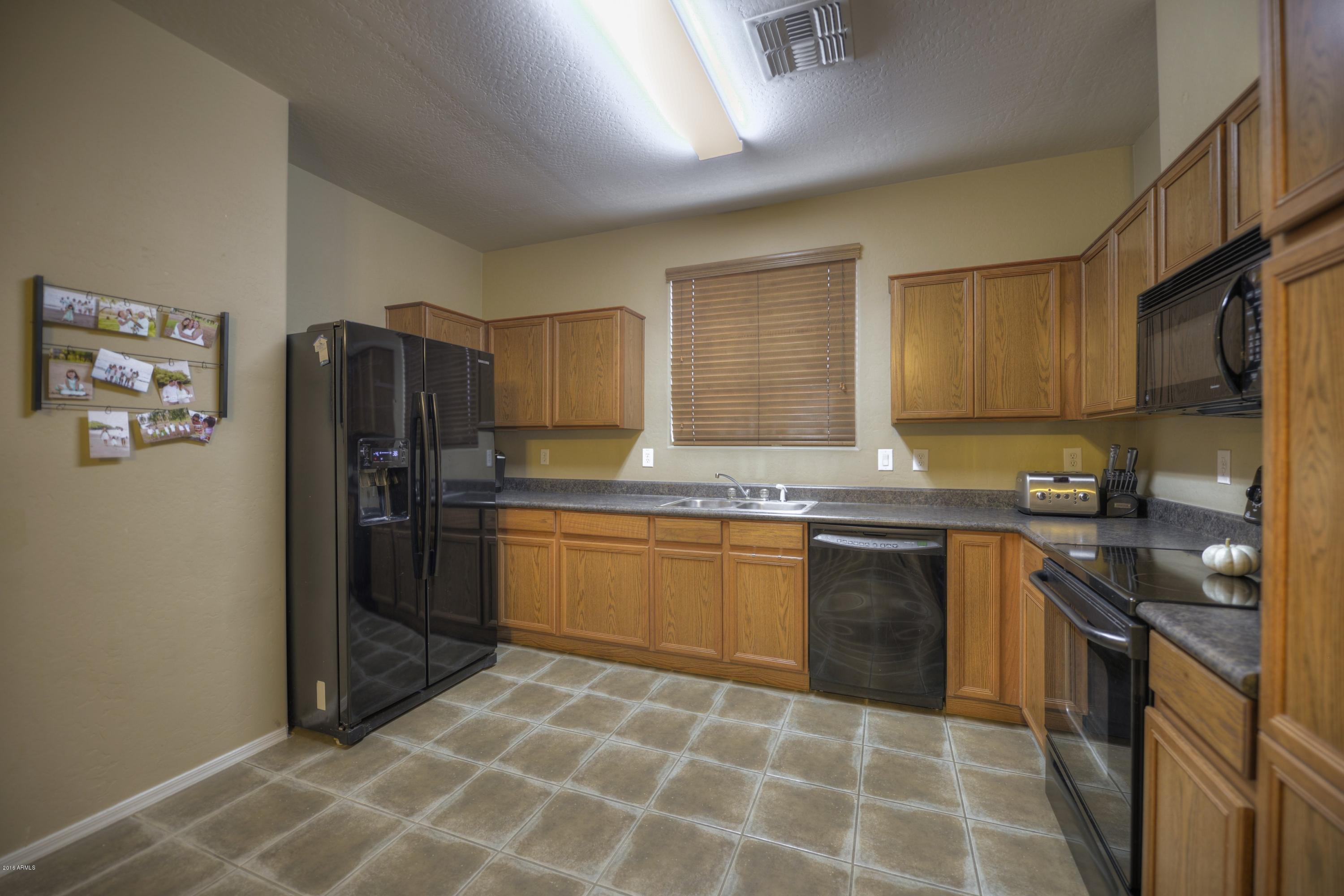 1980 East Del Rio Street Gilbert, AZ 85295 - Photo 12 of 25 012_Kitchen Detail