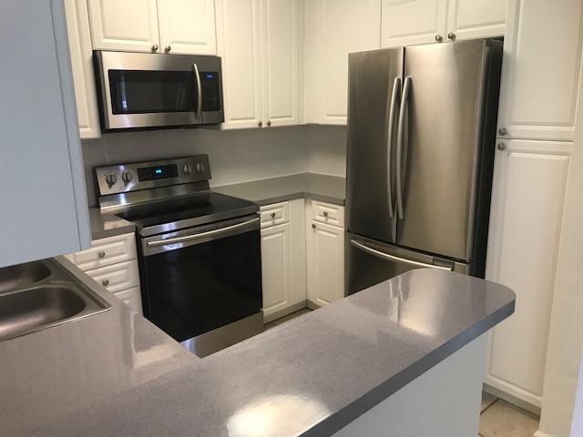 8243 Thames Boulevard, Unit D Boca Raton, FL 33433 - Photo 5 of 21 IMG_3385