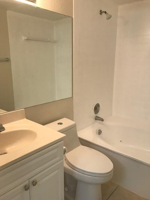 8243 Thames Boulevard, Unit D Boca Raton, FL 33433 - Photo 7 of 21 IMG_3368