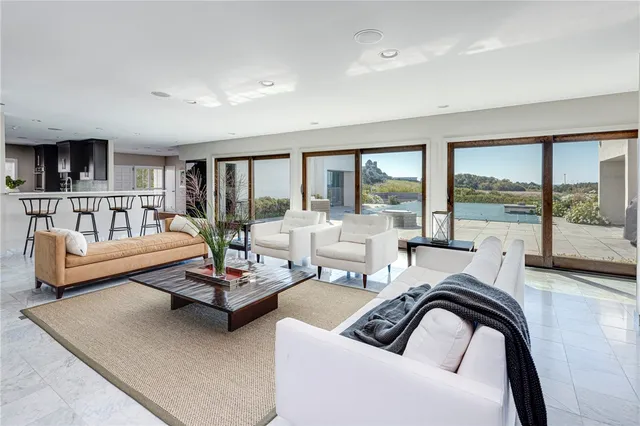 $10,000 | 111 Ocean Avenue, Newport, RI 02840