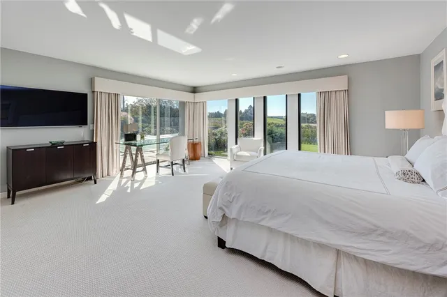 $10,000 | 111 Ocean Avenue, Newport, RI 02840