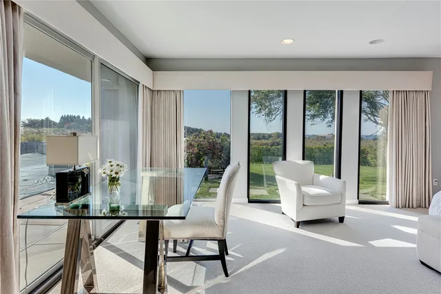 $10,000 | 111 Ocean Avenue, Newport, RI 02840