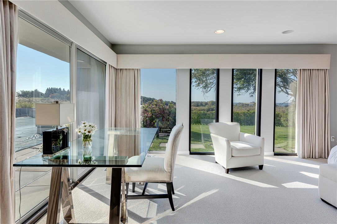 111 Ocean Avenue Newport, RI 02840 - Photo 28 of 46 Glass desktop