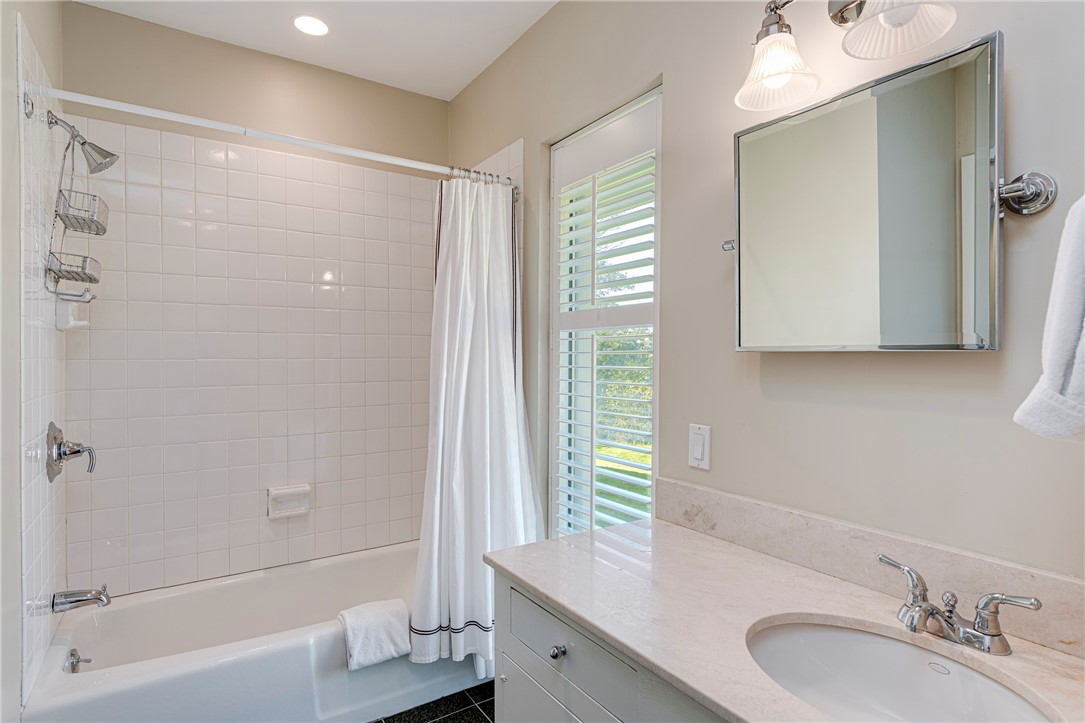 111 Ocean Avenue Newport, RI 02840 - Photo 39 of 46 Bath #3
