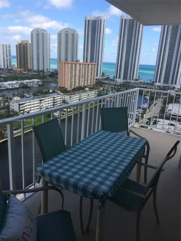 $399,990 | 500 Bayview Drive, Unit 2031, Sunny Isles Beach, FL 33160