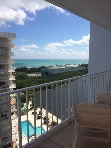 $399,990 | 500 Bayview Drive, Unit 2031, Sunny Isles Beach, FL 33160