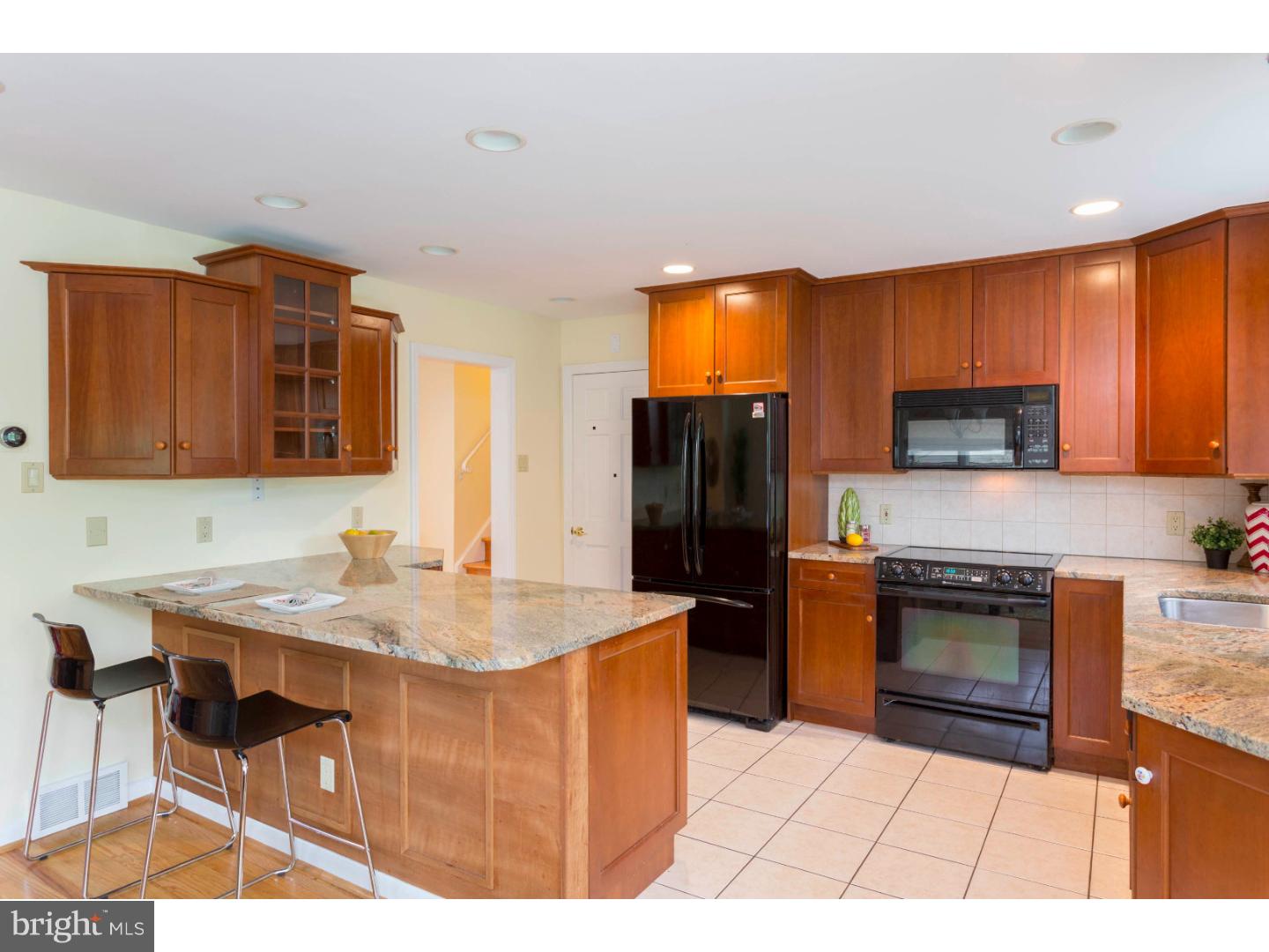 659 Crestwood Road Wayne, PA 19087 - Photo 7 of 19